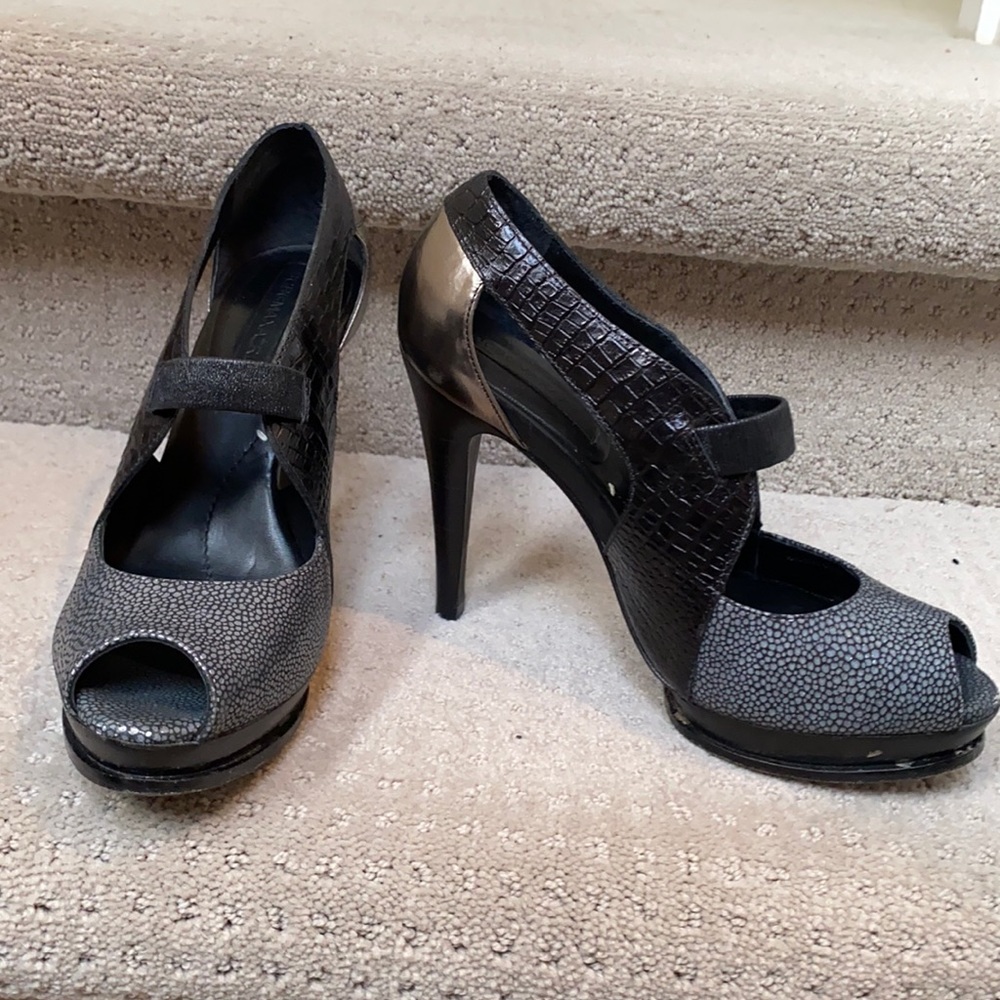 BCBG MaxAzria heels - 6.5